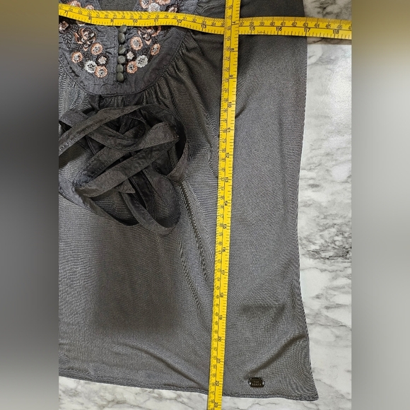 Y2K Ted Baker Silk Gray Embroidered Floral Tie Back Blouse Small - Picture 8 of 10